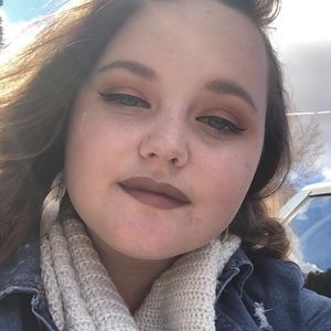 Meet your Posher, Gillian